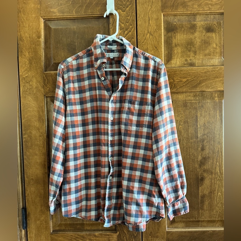 Martin "Timeless As the Game" Casual Shirt - Men's Size Large